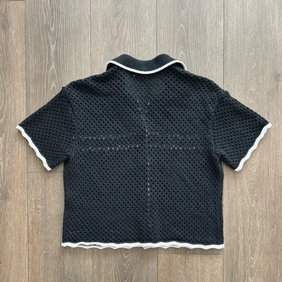 Abercrombie Crochet Button-Down Shirt | Black & White | Size Medium | EUC - Picture 5 of 5